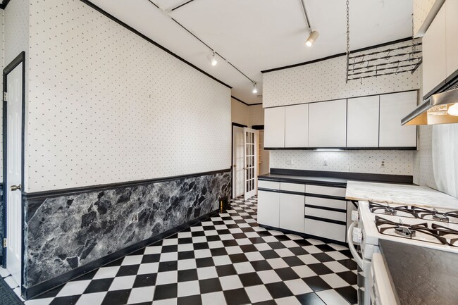 Foto del edificio - 4 Bed, 1.5 Bathroom in Manchester