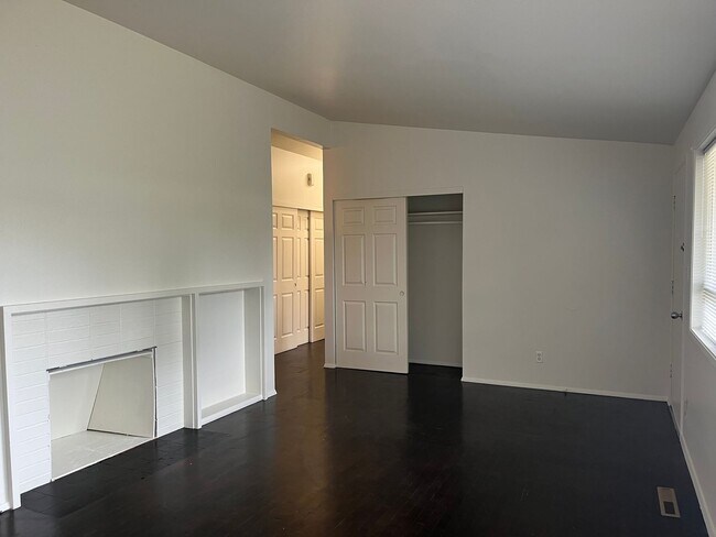 Foto del edificio - Three Bedroom House
