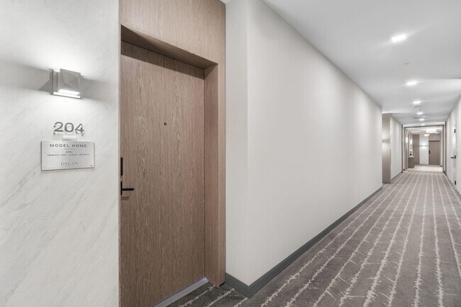 Foto del edificio - 737 Swann Ave