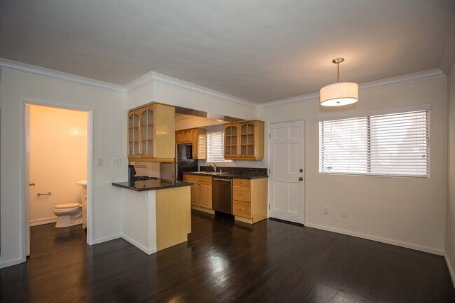 Building Photo - 1458 Berkeley St