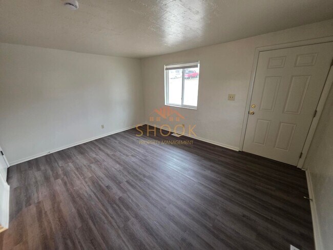 Foto del edificio - 1406/1408 Broadway St