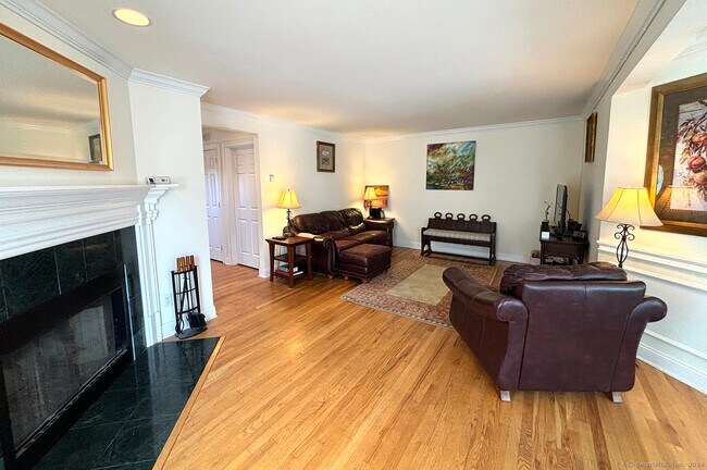 Foto del edificio - 391 S Pine Creek Rd