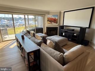 Foto del edificio - 7044 Harbour Village Ct