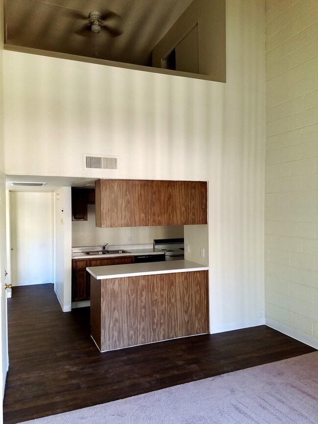 Woodbridge Apartment Homes 6635 N 19th Ave Phoenix, AZ Apartments