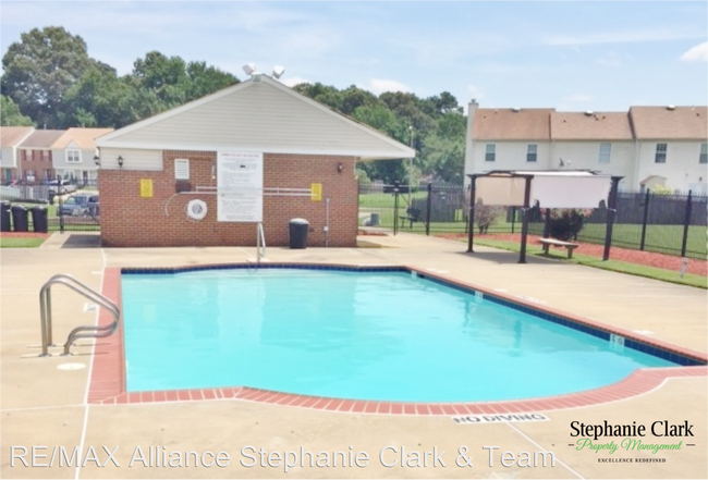 Building Photo - 3 br, 2.5 bath House - 722 Huntly Drive