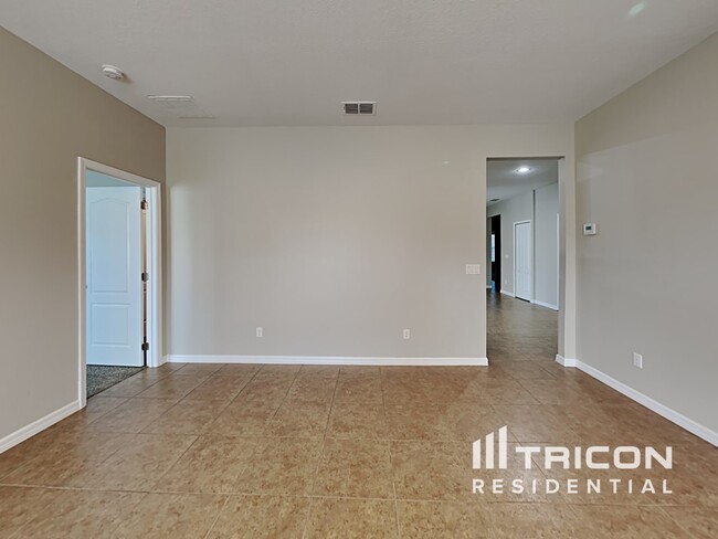 Foto del edificio - 606 Arlington Ct
