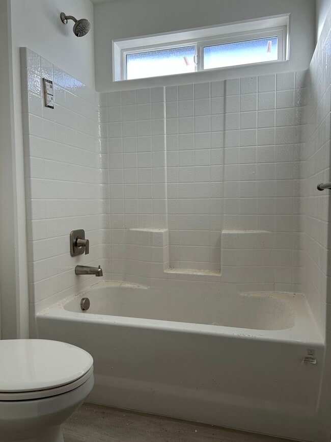 Foto del edificio - Brand-New 4 Bed, 2 Bath Duplex for Rent in Jerome!