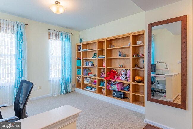 Building Photo - 4079 Britwell Pl