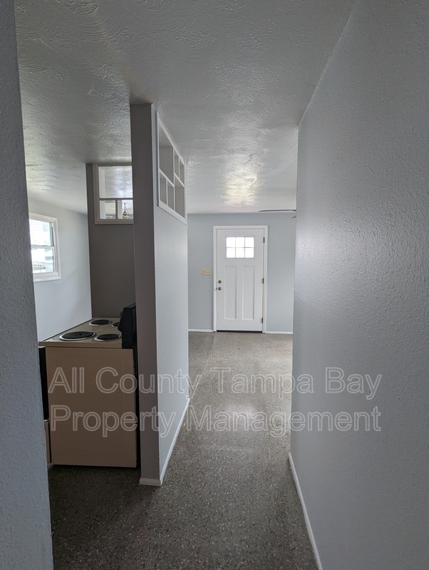 Foto del edificio - 6021 W Hanna Ave