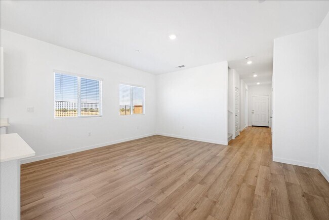 Foto del edificio - 3685 Vestland Ct