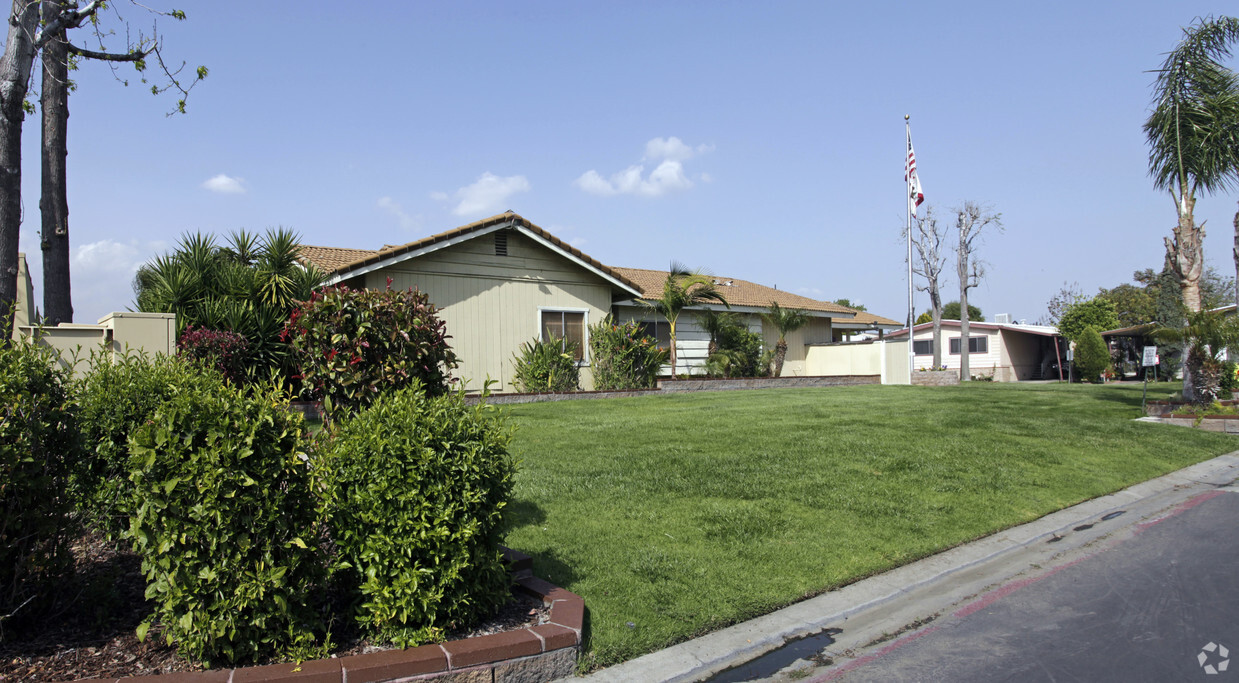 Primary Photo - Arrowhead Estates