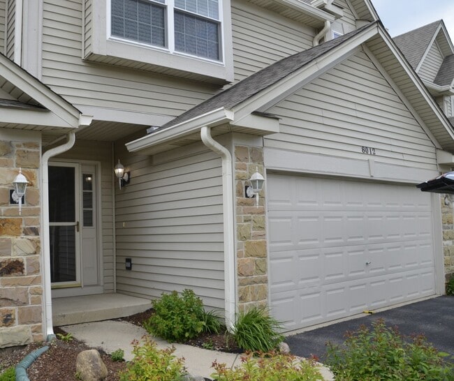 Building Photo - 8012 Sierra Woods Ln