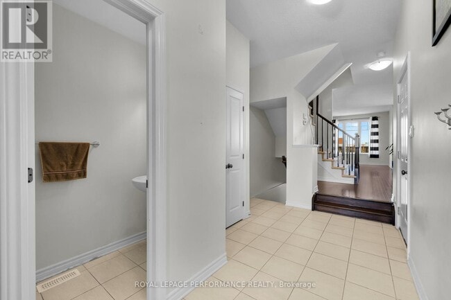 Building Photo - 429 Gerry Lalonde Dr