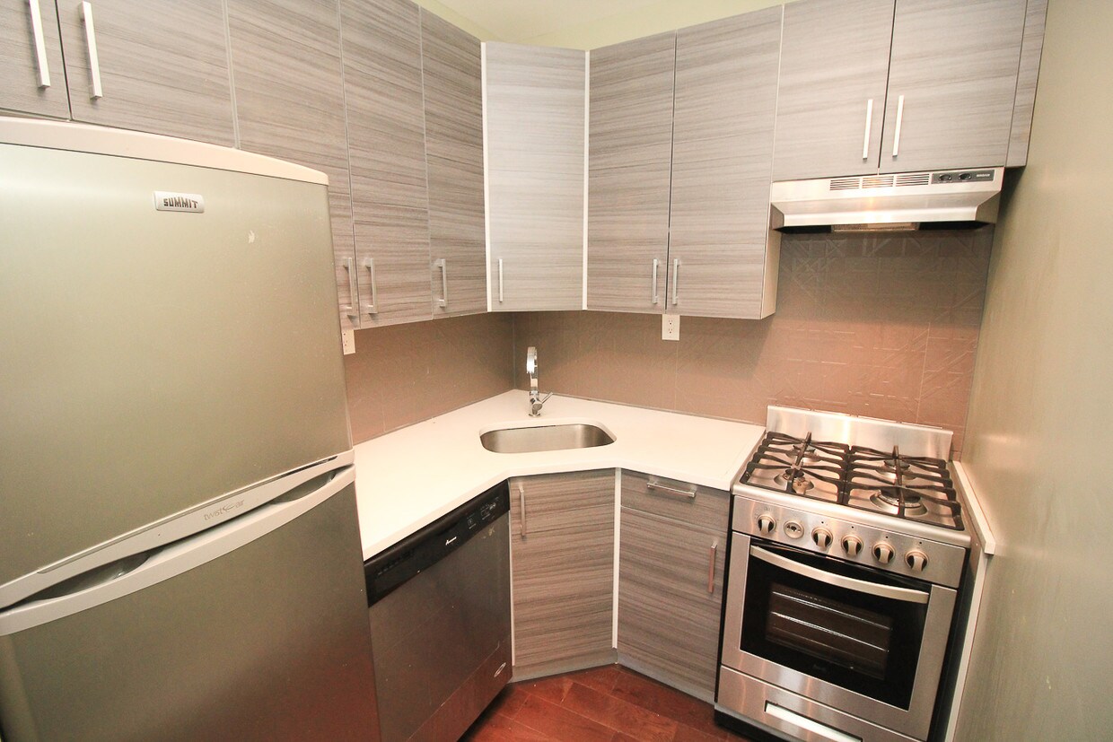Primary Photo - 795 Flatbush Ave