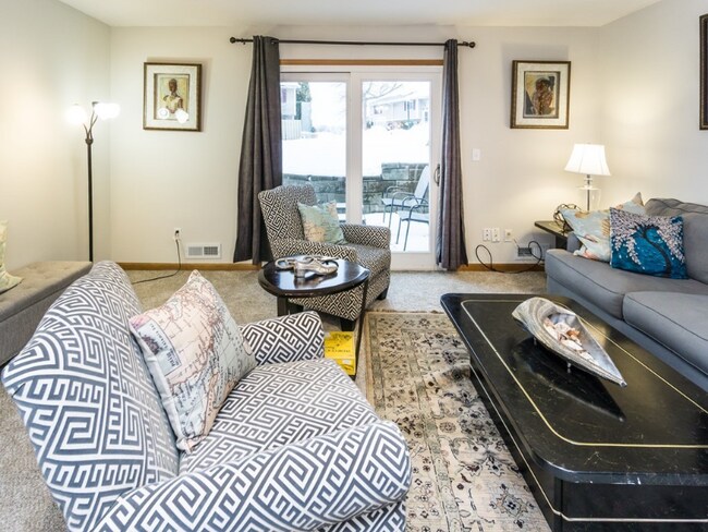 Foto del edificio - 3256 Dodd Ln