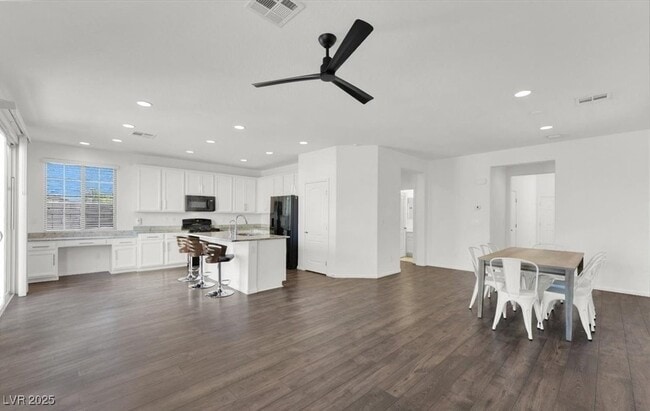 Foto del edificio - 7576 Sandwich Bay Ct