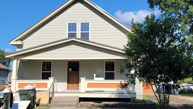 Foto del edificio - 503 S Bismark St