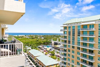 Building Photo - 700 E Boynton Beach Blvd