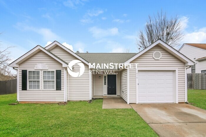 Foto principal - 3 Bedroom Pet-Friendly Home in KNIGHTDALE,...