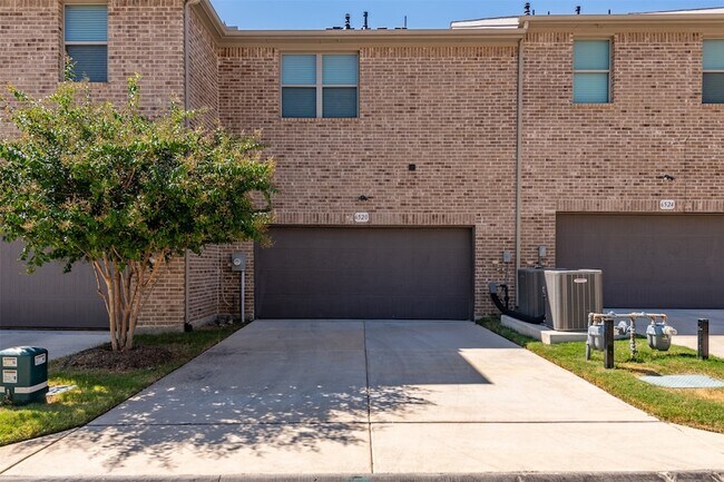 Foto del edificio - 6520 Northern Dancer Dr