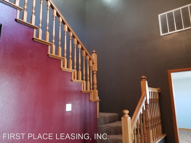 Building Photo - 5 br, 3 bath House - 723 Curry Road L