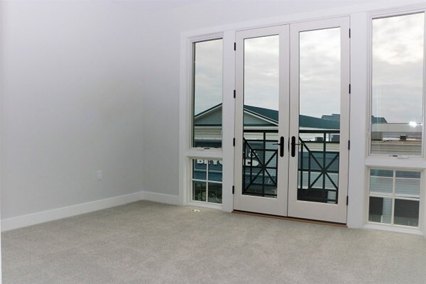 Building Photo - 10 Shipyard Dr
