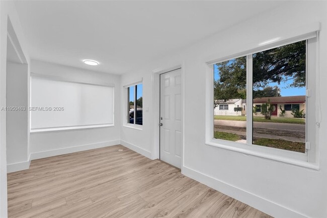 Foto del edificio - 2434 Coolidge St