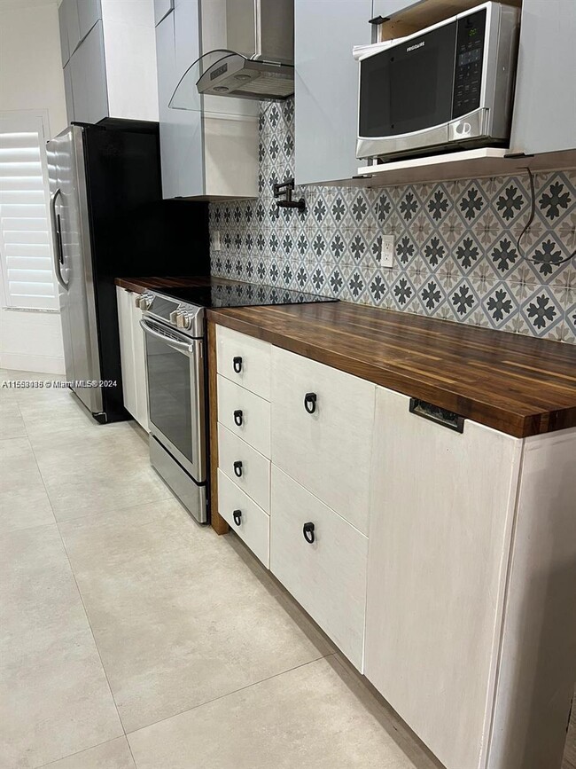 Foto del edificio - 8501 NW 107th Ct