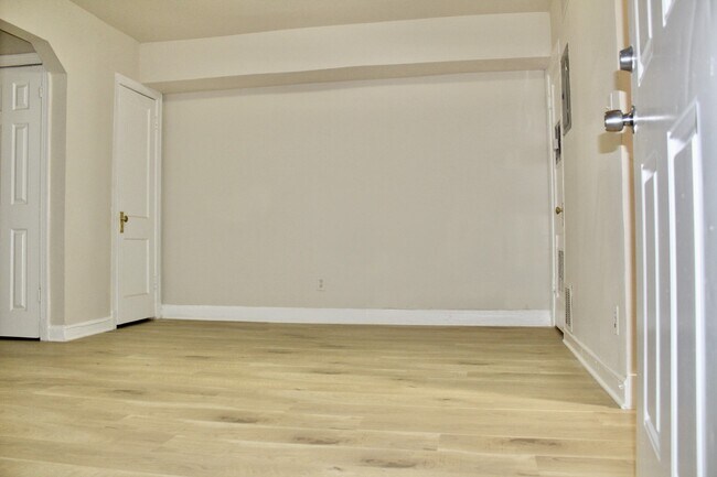 Foto del edificio - 4654 Hillside Rd SE