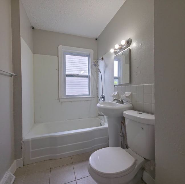 Foto del edificio - 4444 W 51st St