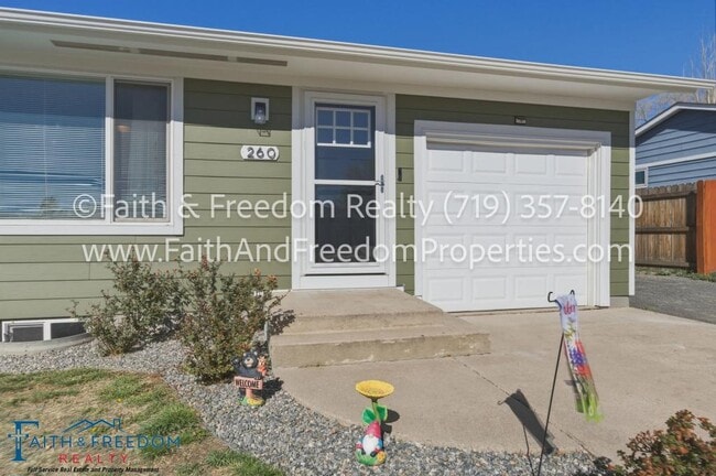 Building Photo - 260 Everett Dr