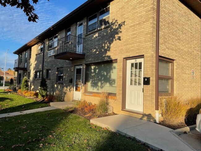 Monroe Ave. - 3723 Washington Ave
