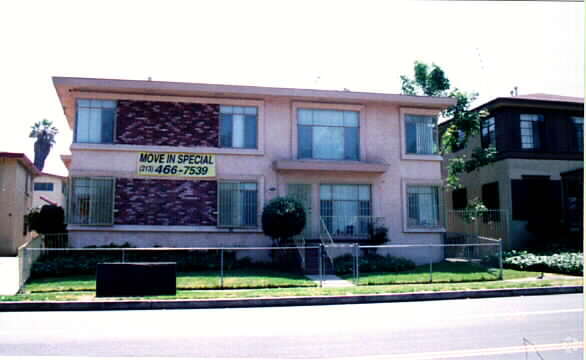Primary Photo - 4806 Coliseum St