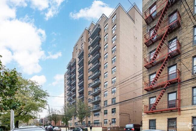 Building Photo - 147-20 35th Ave