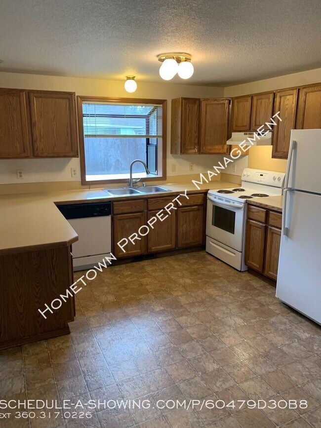 Foto del edificio - Lake Forest Home Available NOW!