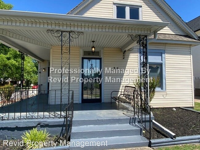 Foto del edificio - 3 br, 2 bath House - 32 N Cooper Street