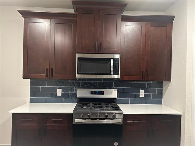 Building Photo - 1800 Bleriot Ct