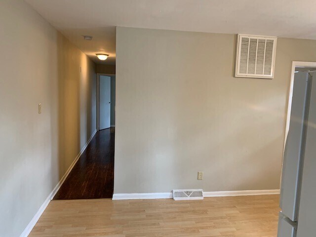 Building Photo - 4647 CRESTVIEW AVENUE