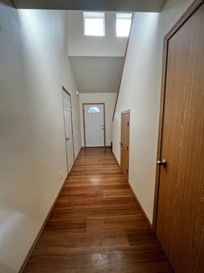 Building Photo - Green Certified 2 Bedroom Port Orchard Home!