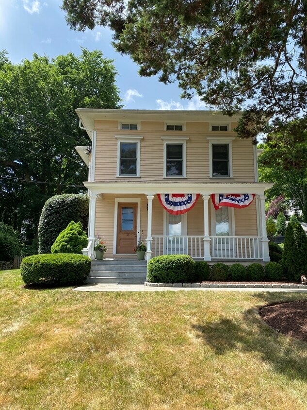 2635 Post Rd, Fairfield, CT 06890 Townhome Rentals in Fairfield CT