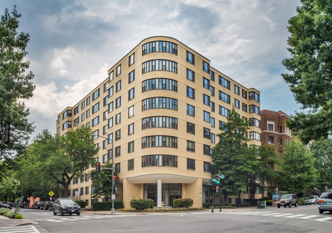 Building Photo - Connecticut House Apartments