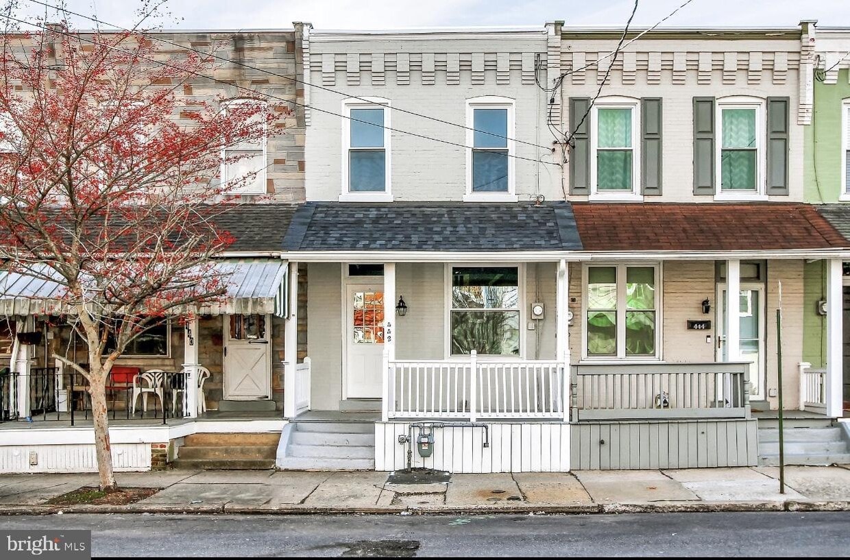 Primary Photo - 442 W Frederick St