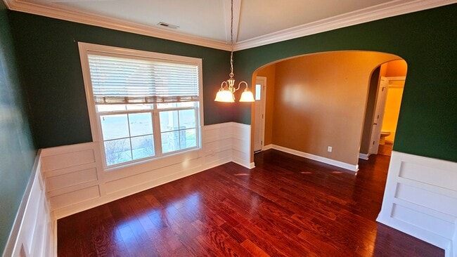 Building Photo - 3BR 2 BA Maple Hill