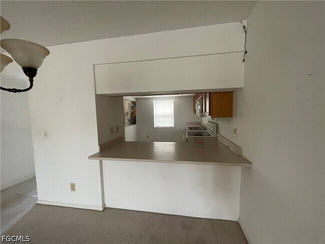 Building Photo - 1615 SE 46th Ln
