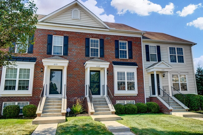 Front entry - 6169 Needletail Rd