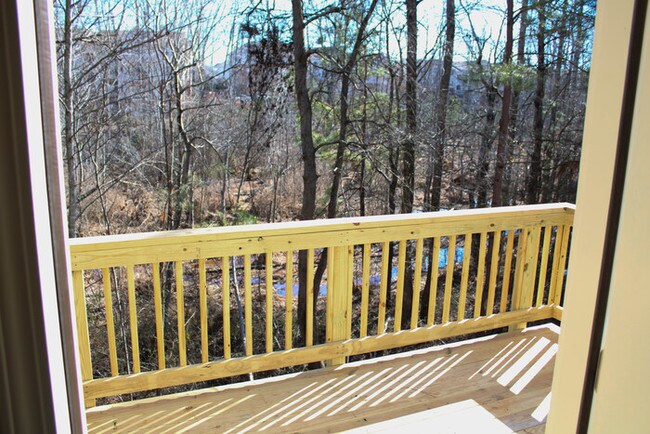 Building Photo - 165 Parkview Pl Dr