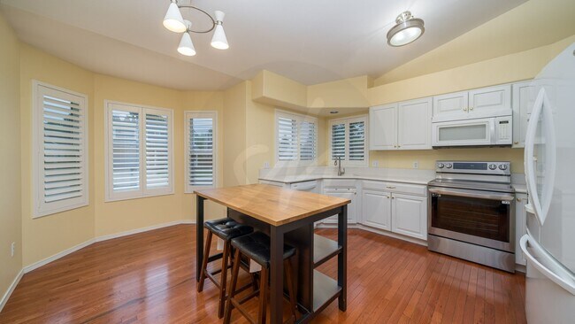 Building Photo - Beautiful Ranch Home in Charleston Place