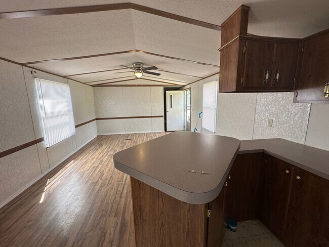 Foto del edificio - 3-Bedroom, 2-Bath Mobile Home in Wanchese