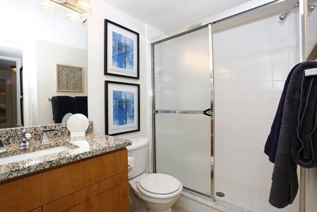 Foto del edificio - 10511 Harborbluff Way, Unit 11202