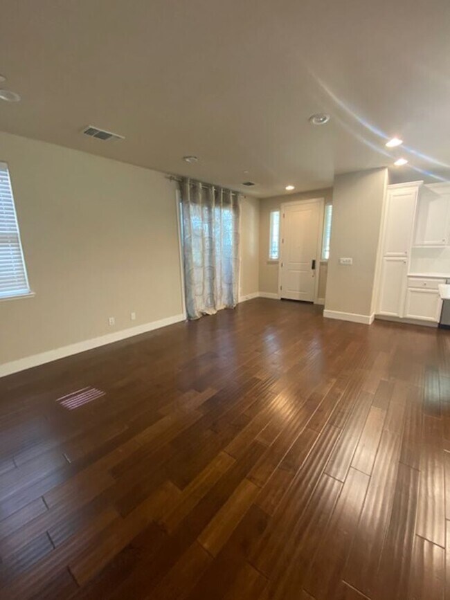 Foto del edificio - Updated Dublin Home is Move in Ready